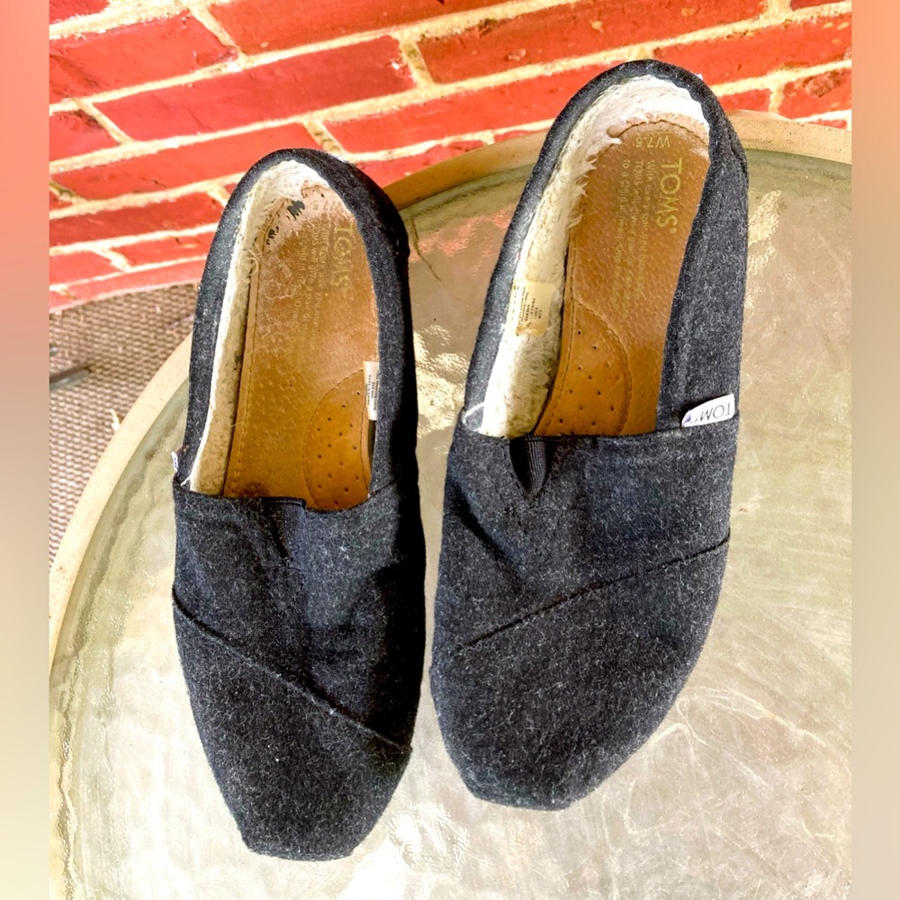 TOMS shoes